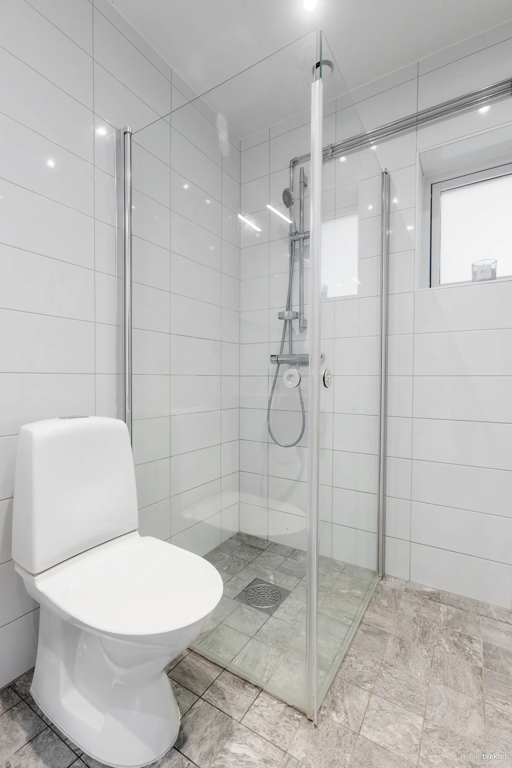 Radhus, Arningetorpsvägen 17, Hägerneholm, Täby