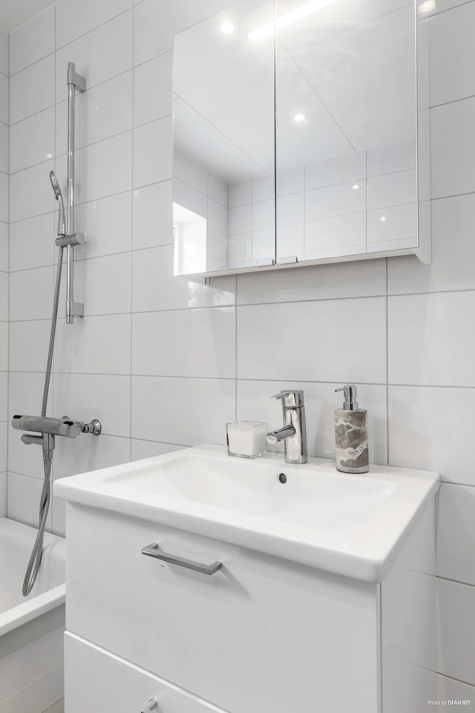 Radhus, Arningetorpsvägen 17, Hägerneholm, Täby