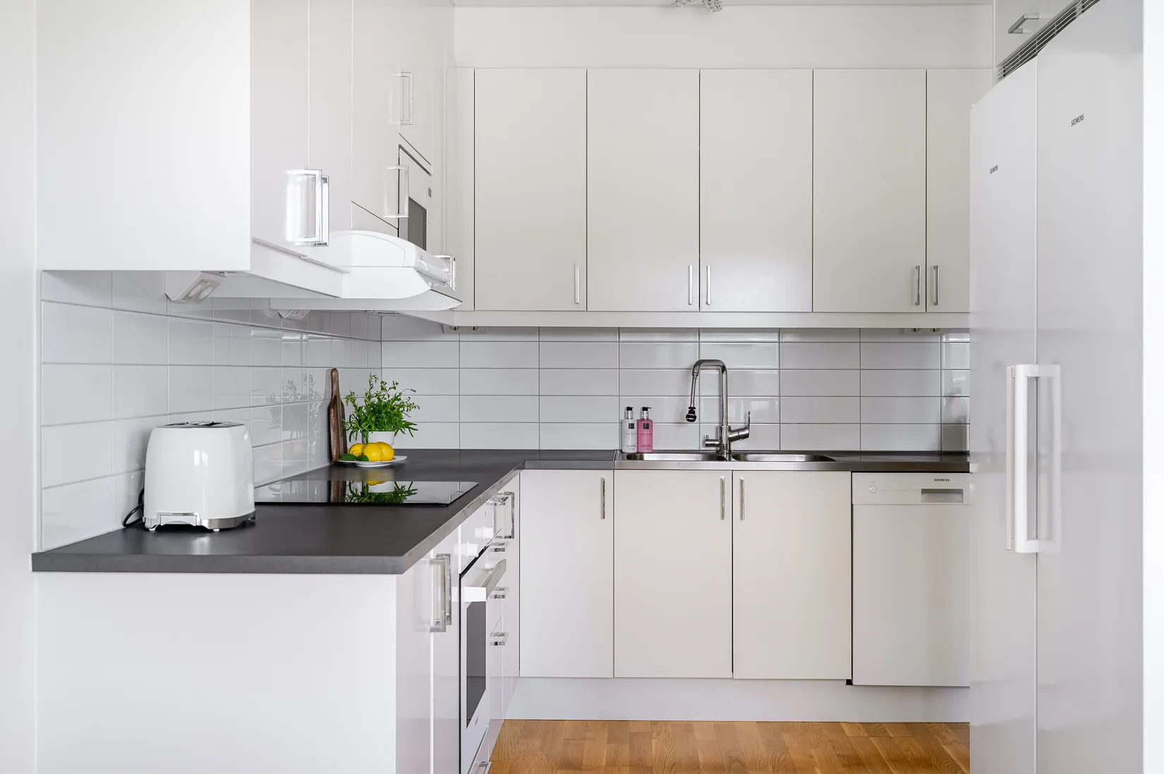 Bostadsrätt, Sjödalsvägen 21E, Centrala Huddinge, Huddinge