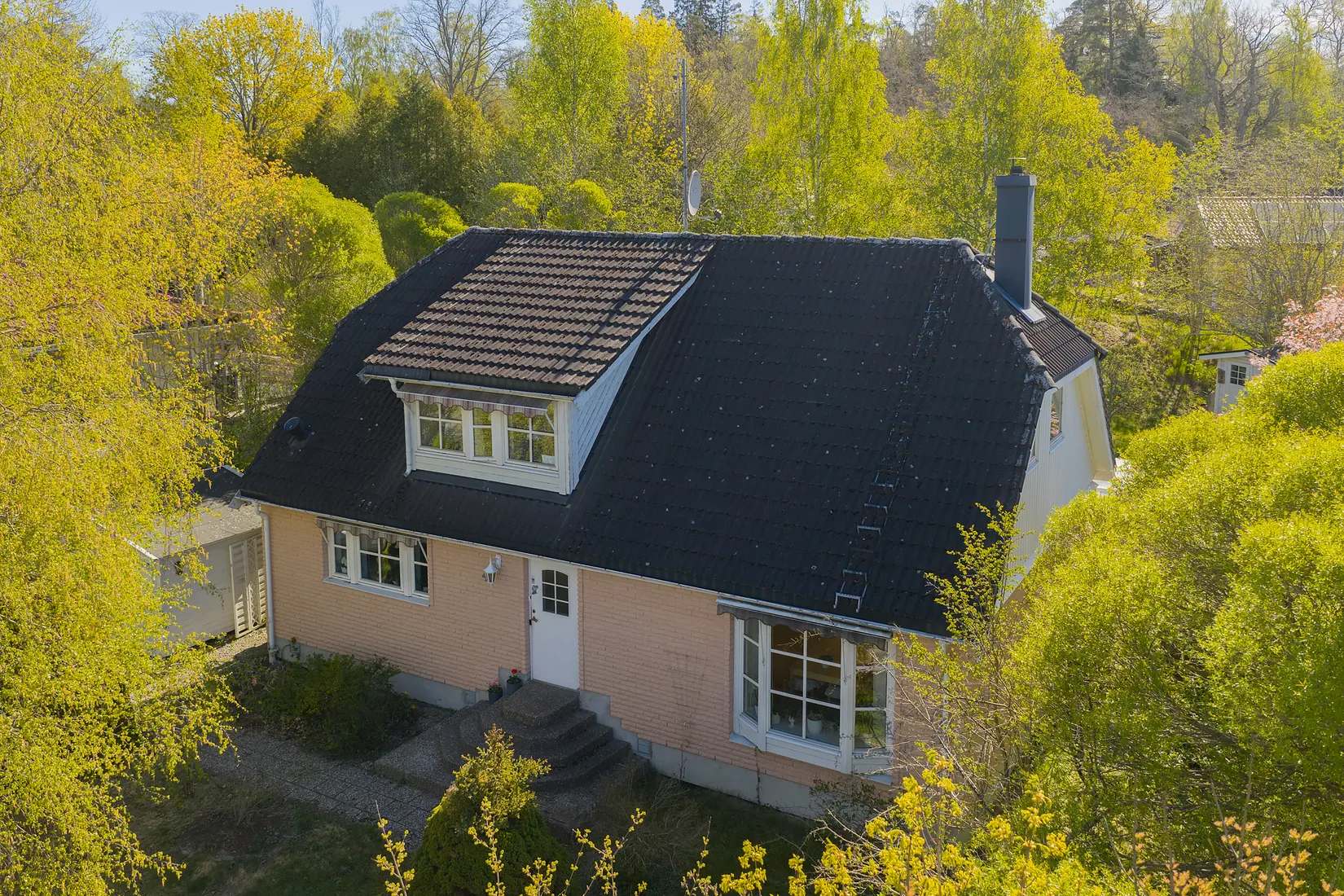 Villa, Almvägen 4, Tullinge - Parkhem, Botkyrka