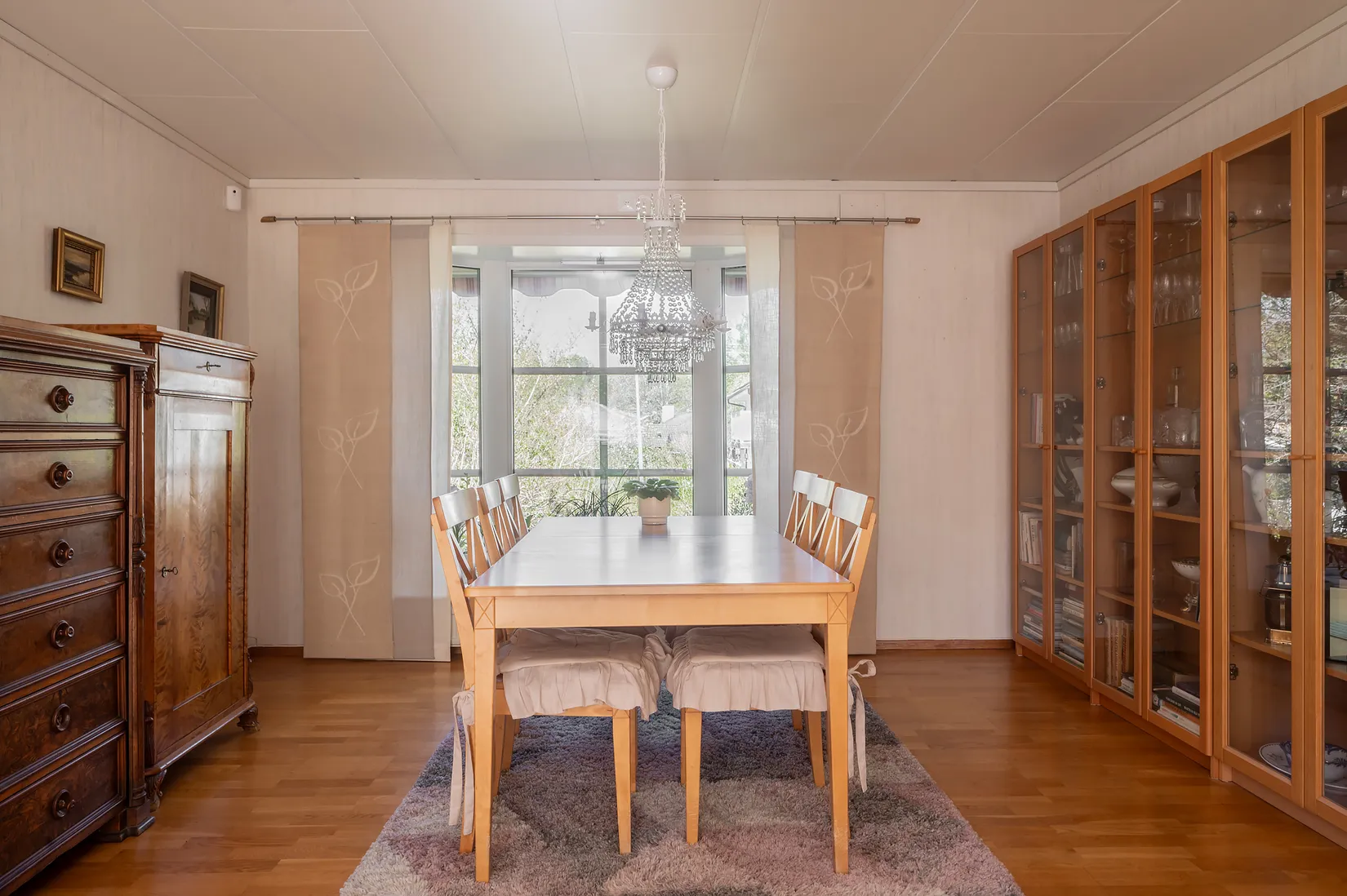 Villa, Almvägen 4, Tullinge - Parkhem, Botkyrka