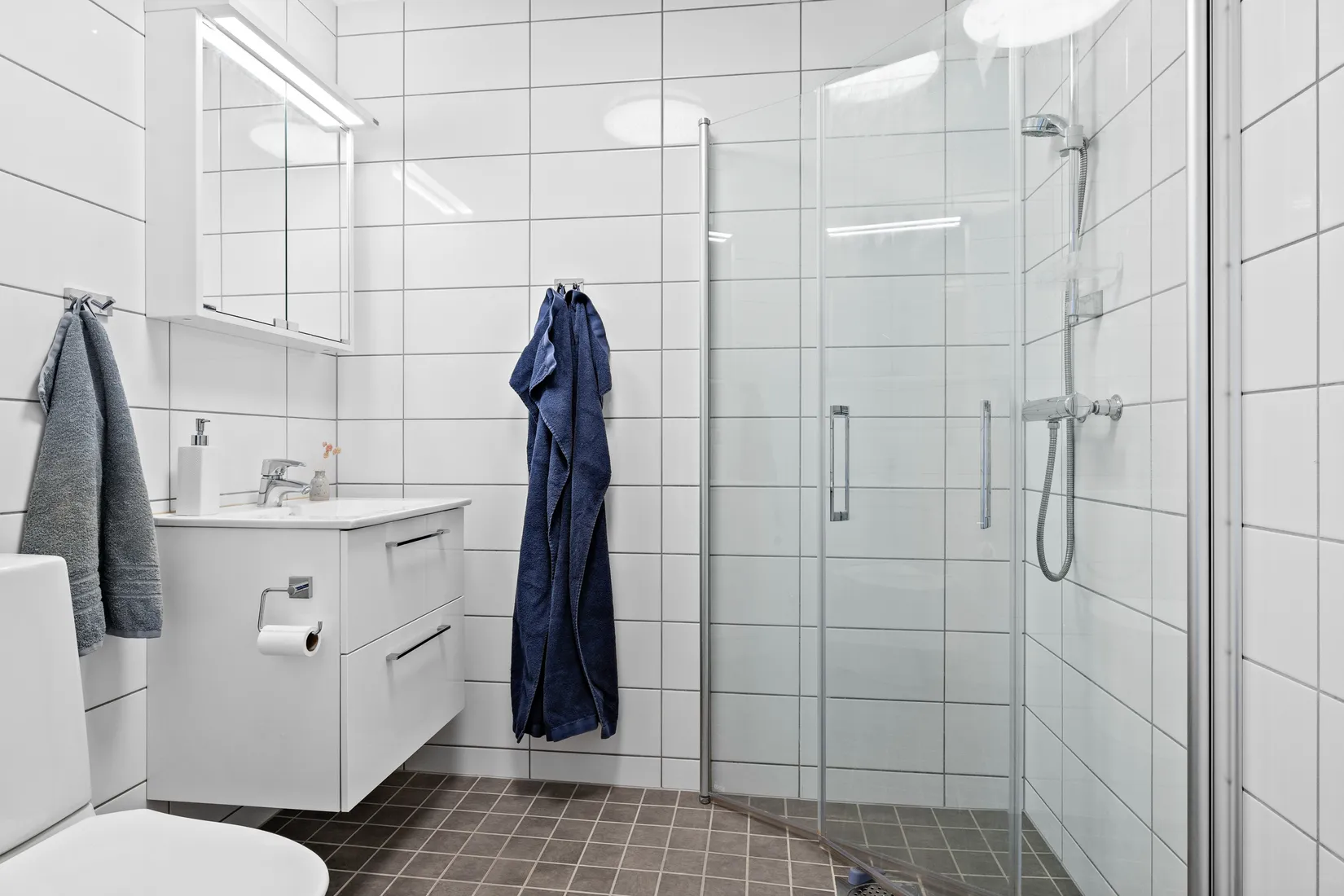 Bostadsrätt, Radhus, Sörskogsvägen 5, Grillby, Enköping