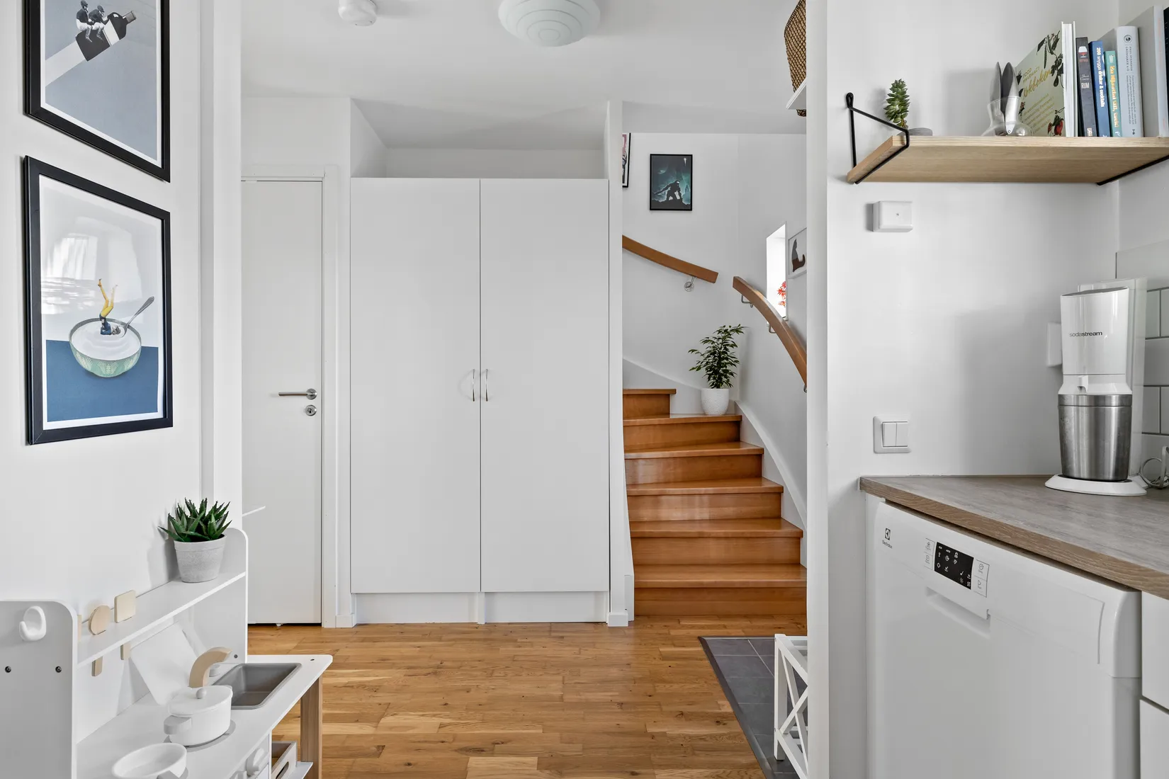 Bostadsrätt, Radhus, Sörskogsvägen 5, Grillby, Enköping