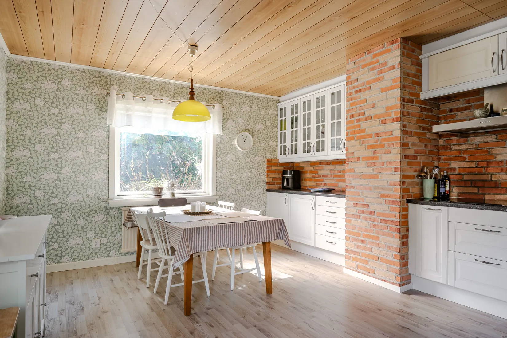 Villa, Salogatan 8, Katrineholm Nävertorp, Katrineholm