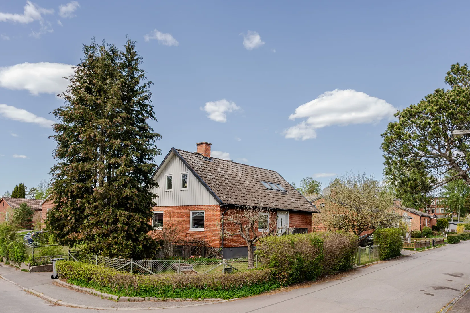 Villa, Salogatan 8, Katrineholm Nävertorp, Katrineholm