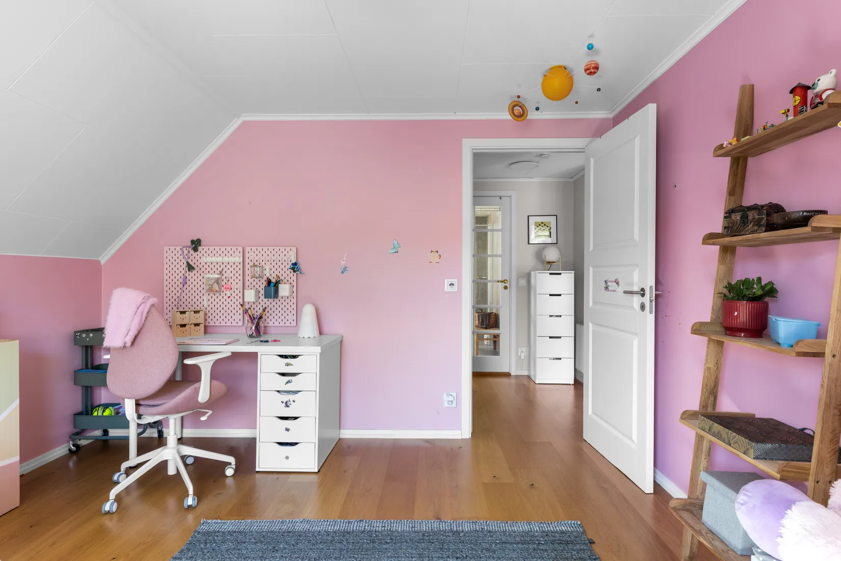 Villa, Bansjöslingan 8A, Trollbäcken, Tyresö