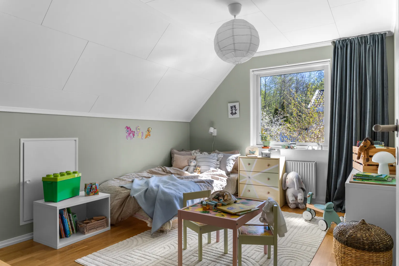 Villa, Bansjöslingan 8A, Trollbäcken, Tyresö