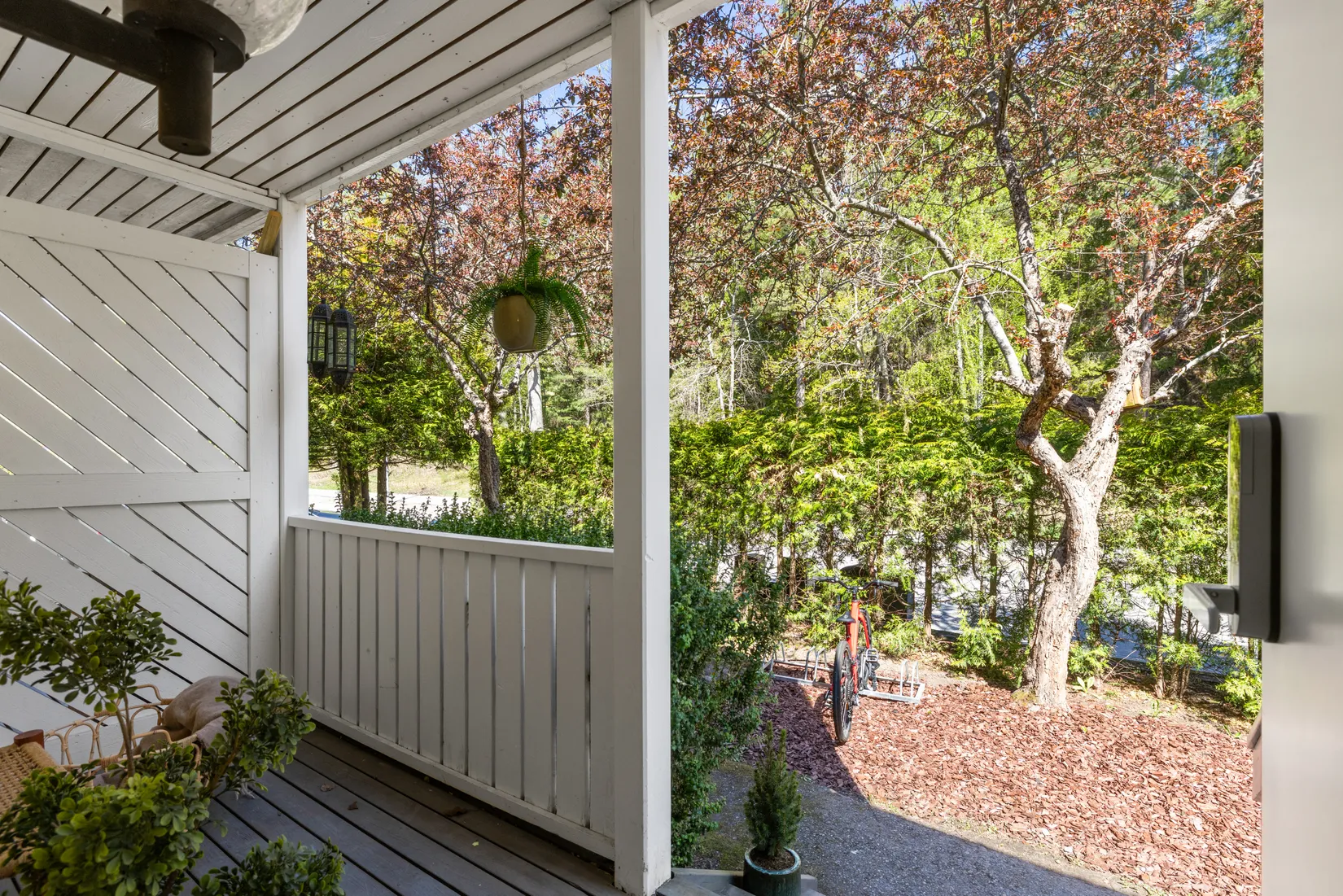 Villa, Bansjöslingan 8A, Trollbäcken, Tyresö