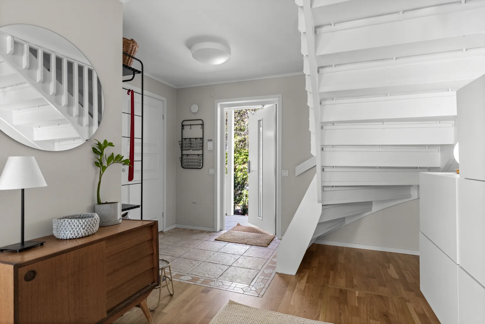 Villa, Bansjöslingan 8A, Trollbäcken, Tyresö
