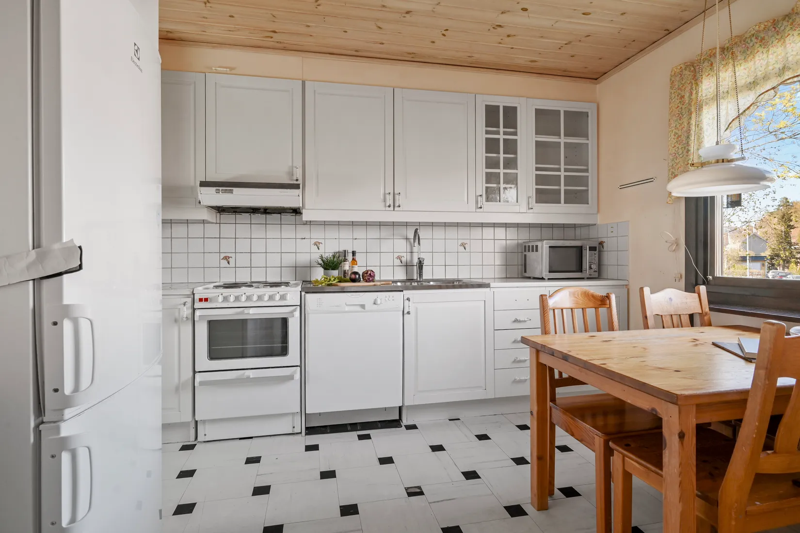 Villa, Kastanjevägen 4, Barkarby, Järfälla