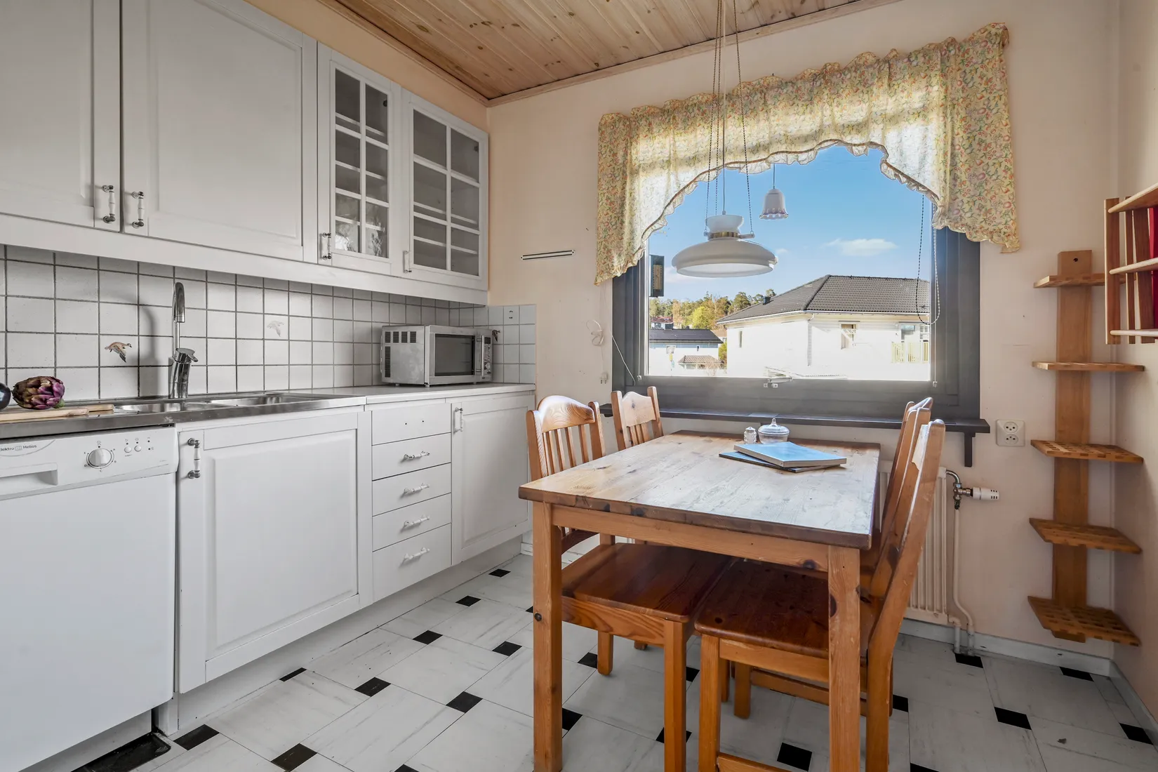 Villa, Kastanjevägen 4, Barkarby, Järfälla
