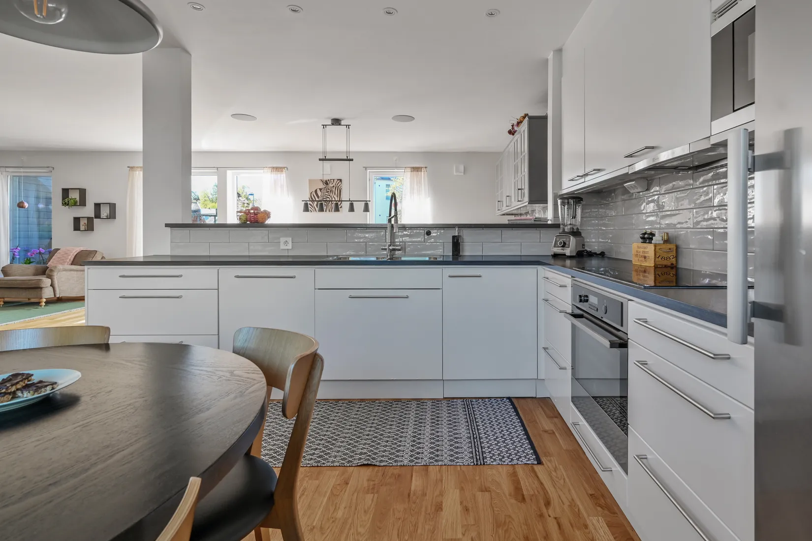 Villa, Radhus, Wäckareslingan 7, Runby, Upplands Väsby