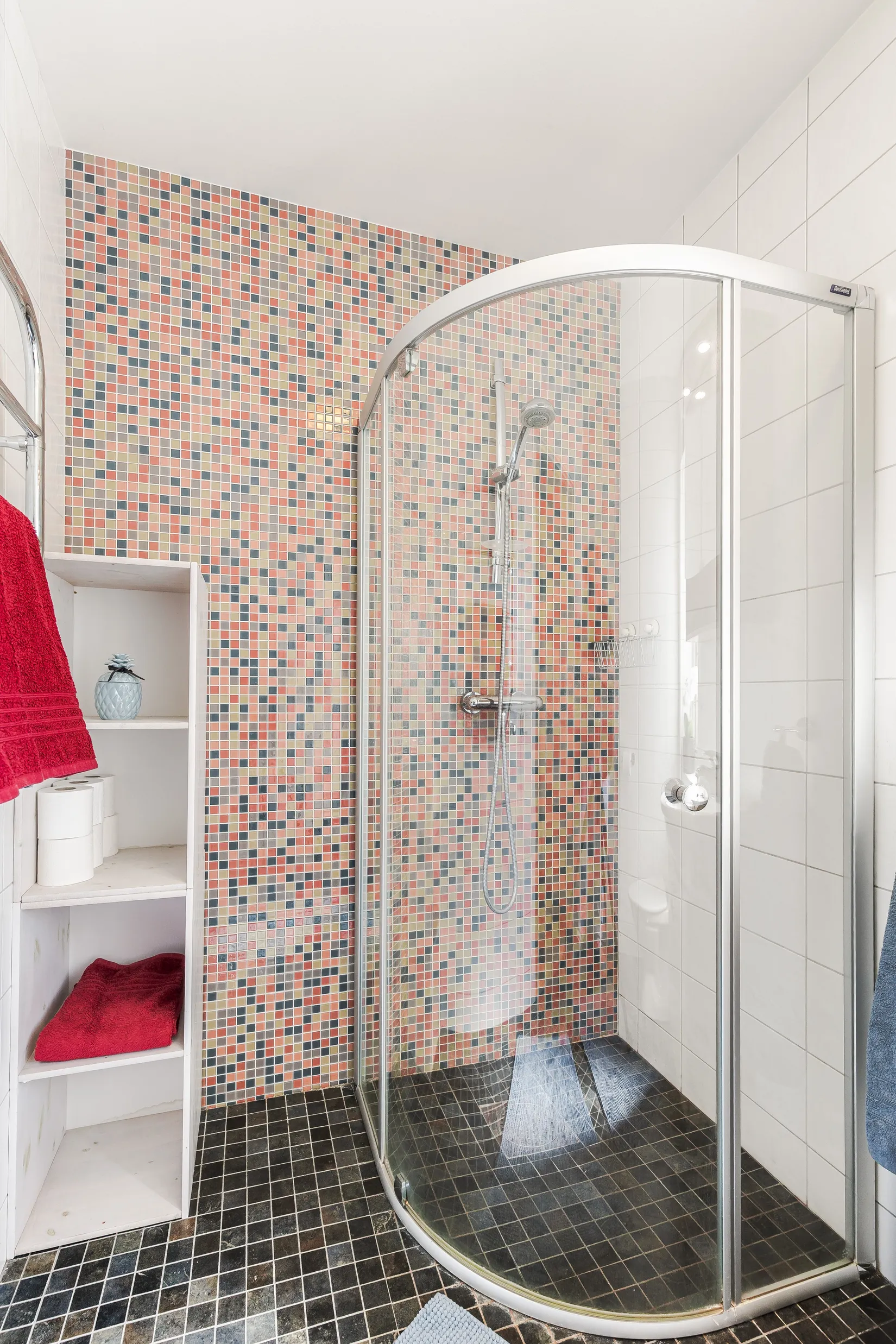 Villa, Skämby gård 5, Åkers Styckebruk, Strängnäs