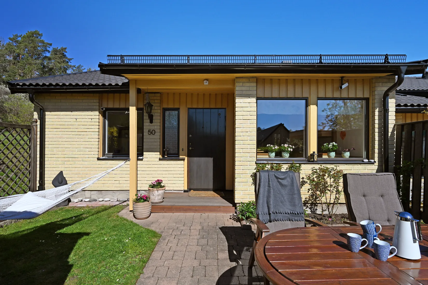 Bostadsrätt, Radhus, Lilla björnens gränd 50, Skälby, Järfälla