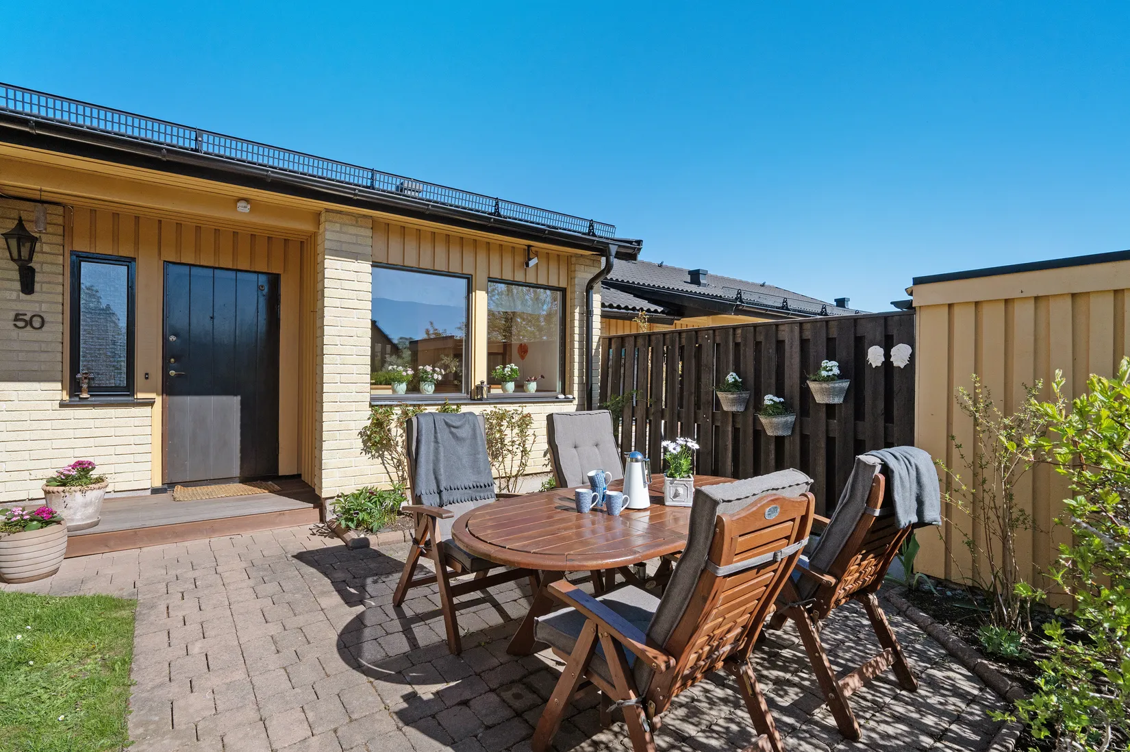 Bostadsrätt, Radhus, Lilla björnens gränd 50, Skälby, Järfälla