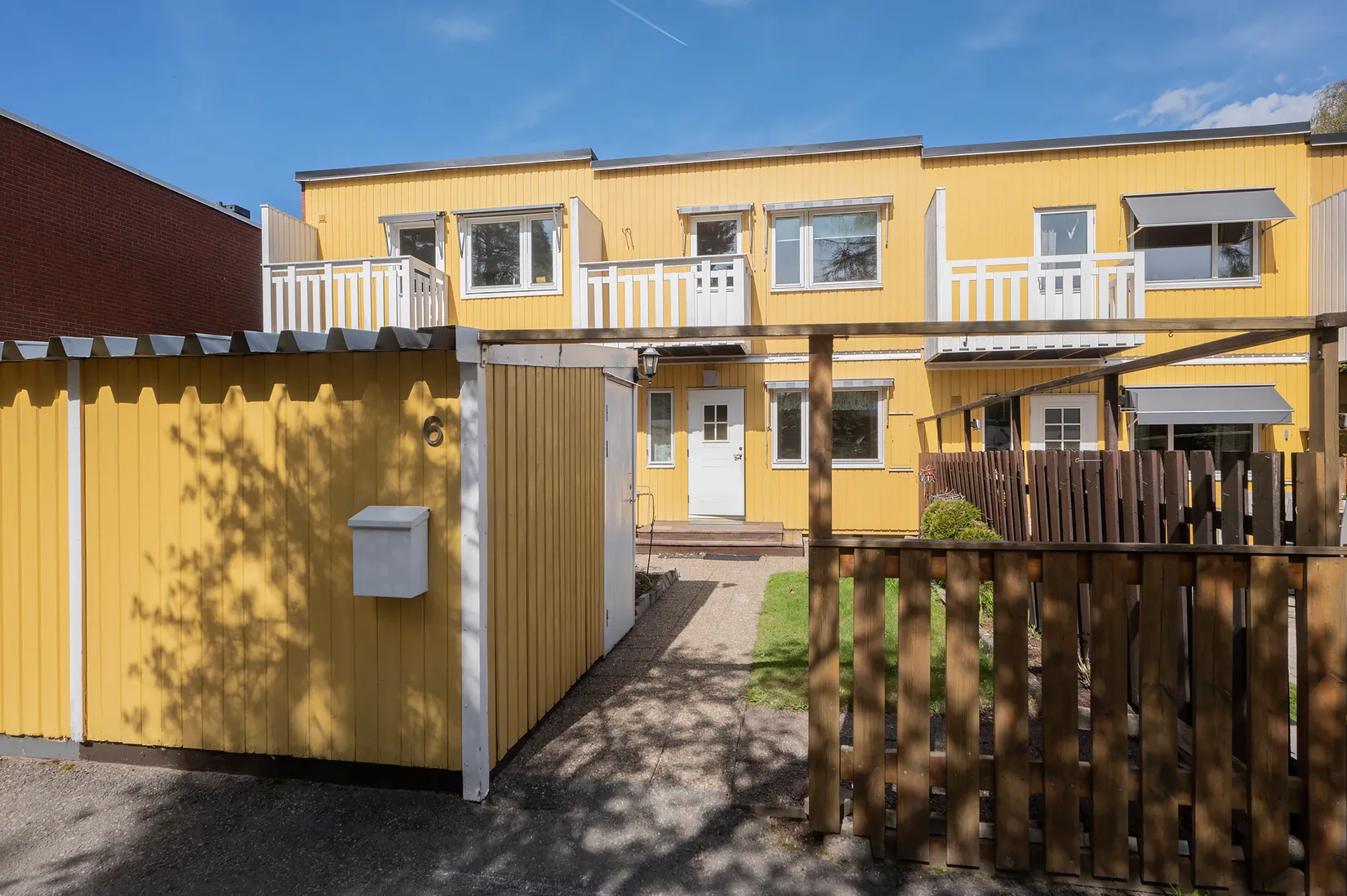 Radhus, Broängsbacken 6, Tumba - Broängen, Botkyrka