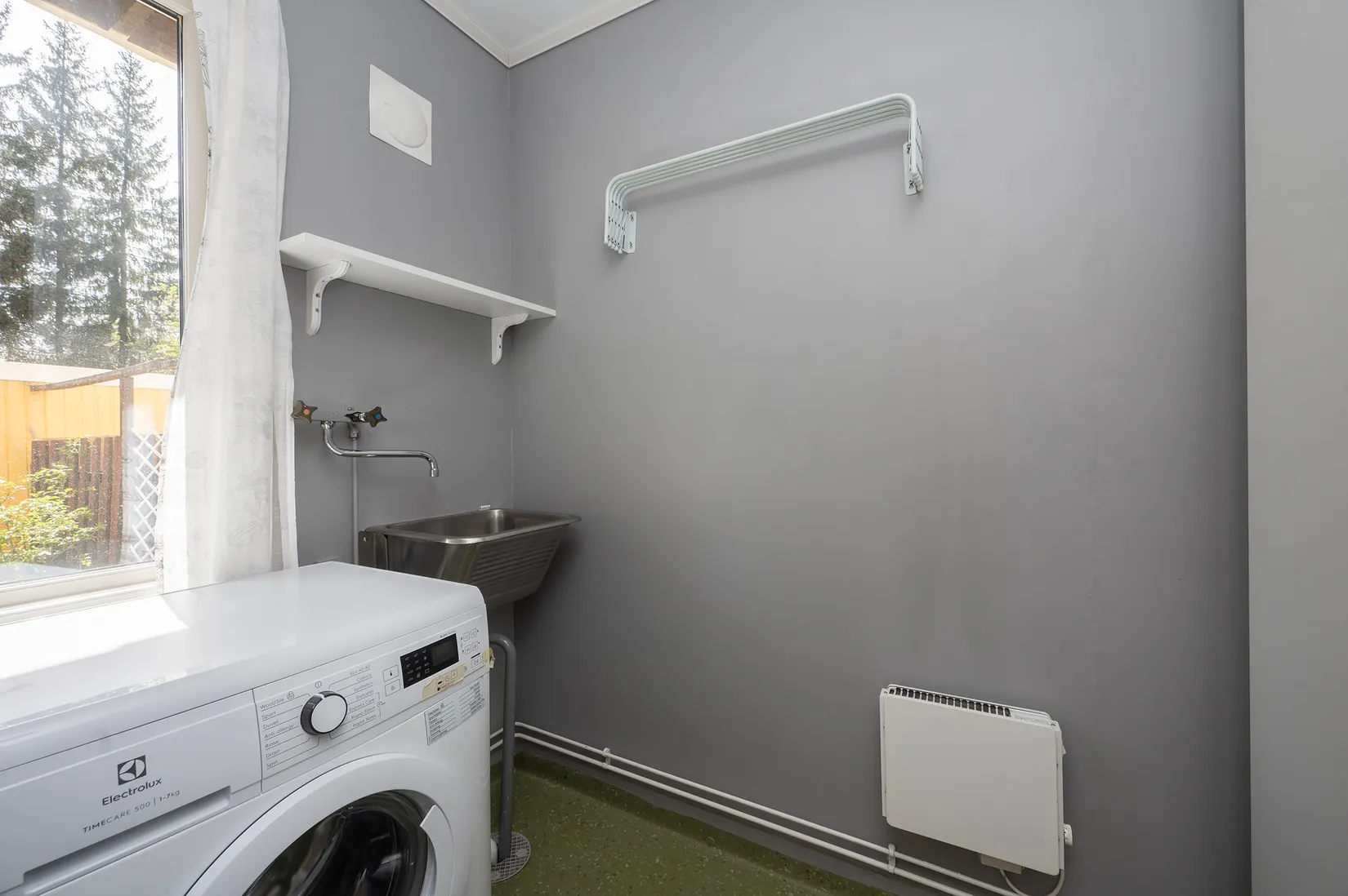 Radhus, Broängsbacken 6, Tumba - Broängen, Botkyrka