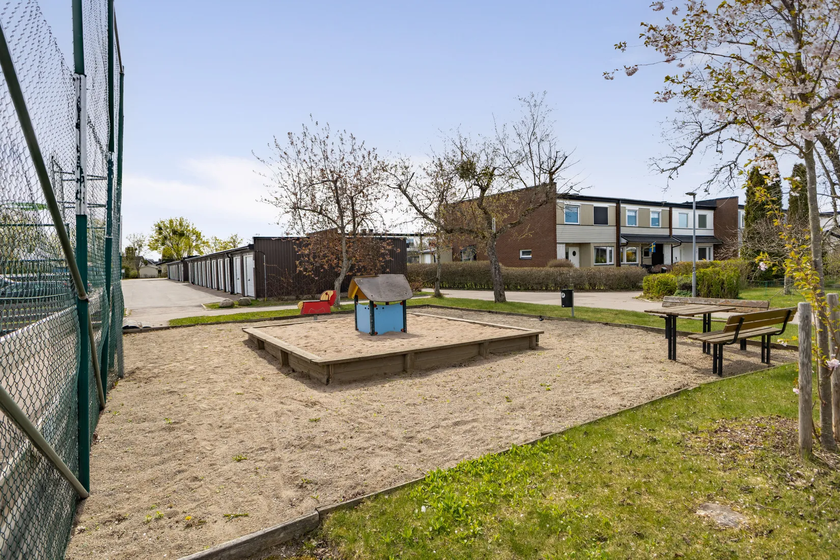 Villa, Radhus, Rösegårdsgatan 116, Skälby, Västerås