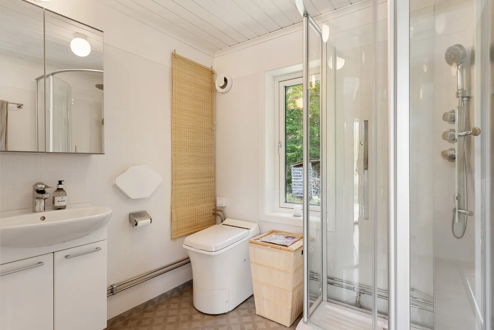 Fritidshus, Länna Hammarby 70, Bergshamra, Norrtälje