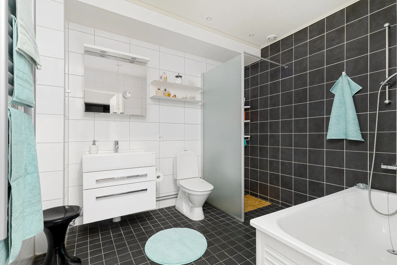Villa, Radhus, Söderhagsudden 1, Vega Söderhagen Sjönära, Haninge