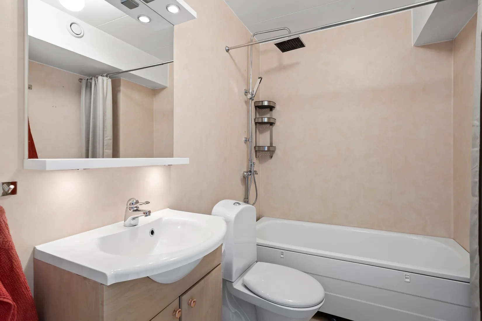 Bostadsrätt, Radhus, Söderbacksvägen 21, Munsö, Ekerö