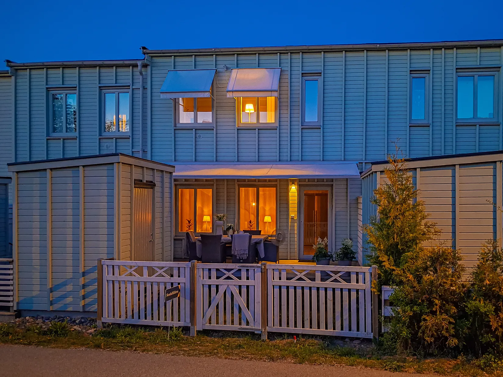 Radhus, Pastorsvägen 10, Prästgårdsmarken, Upplands Väsby