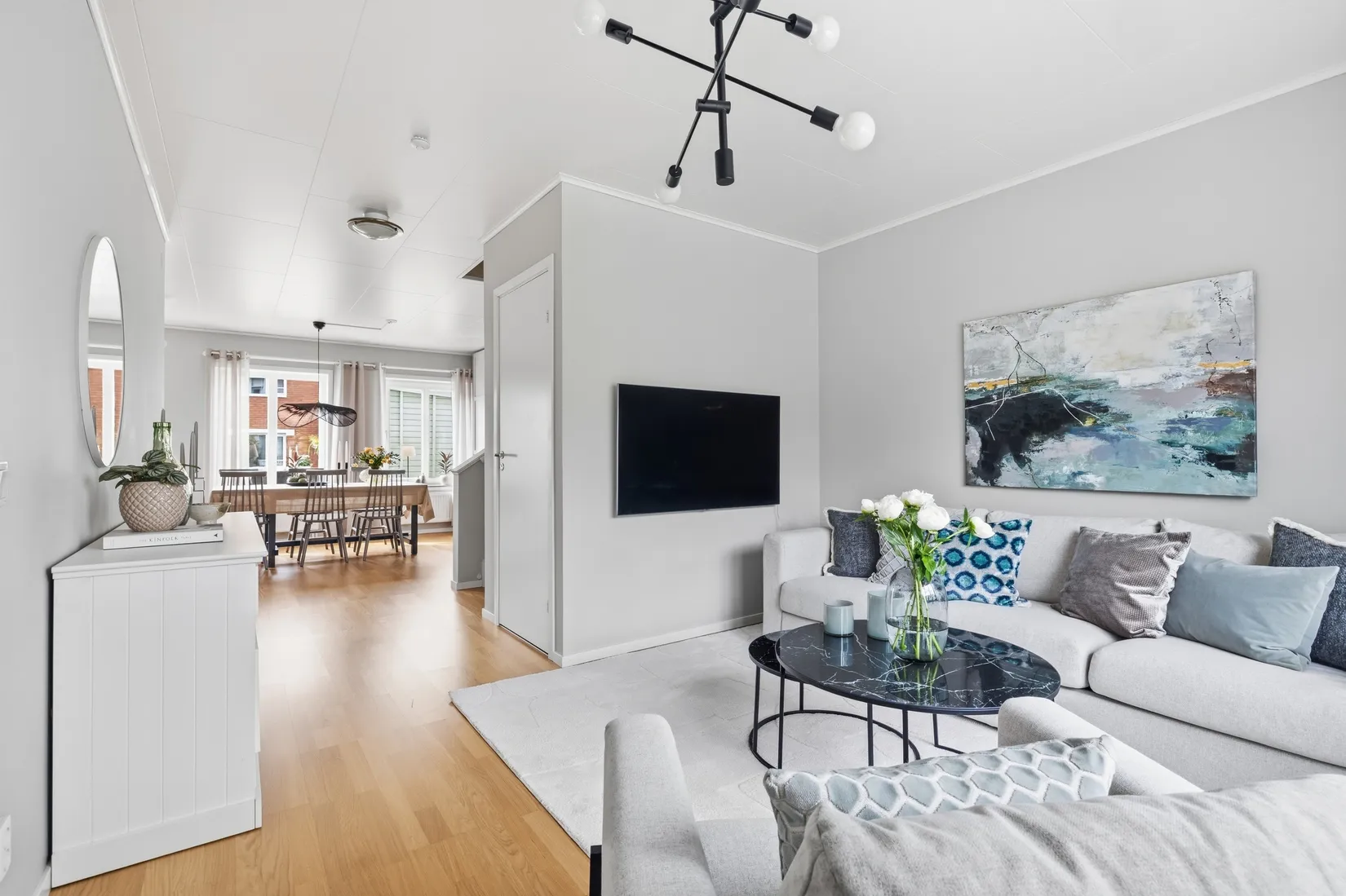 Radhus, Pastorsvägen 10, Prästgårdsmarken, Upplands Väsby