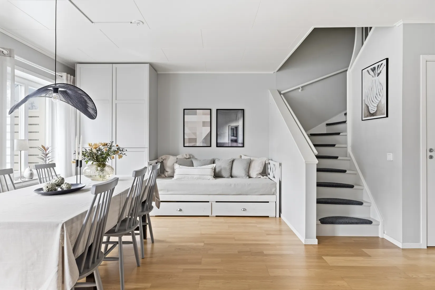 Radhus, Pastorsvägen 10, Prästgårdsmarken, Upplands Väsby