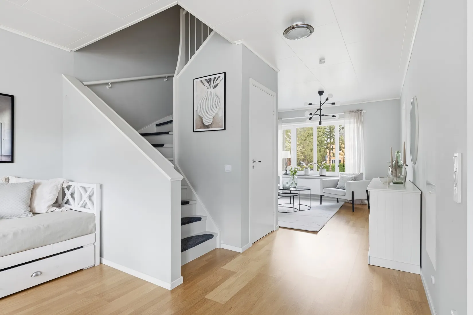 Radhus, Pastorsvägen 10, Prästgårdsmarken, Upplands Väsby