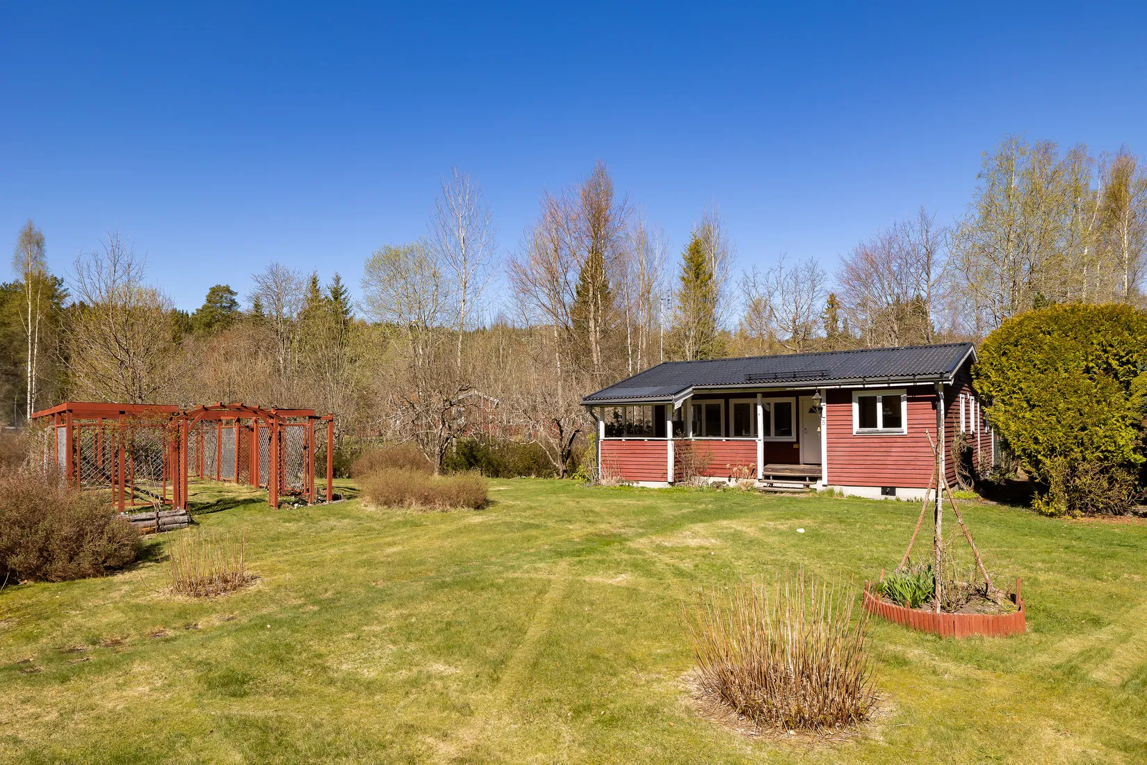 Villa, Orienterarvägen 5, Klockhammar ( 5 km från Närkes kil), Örebro