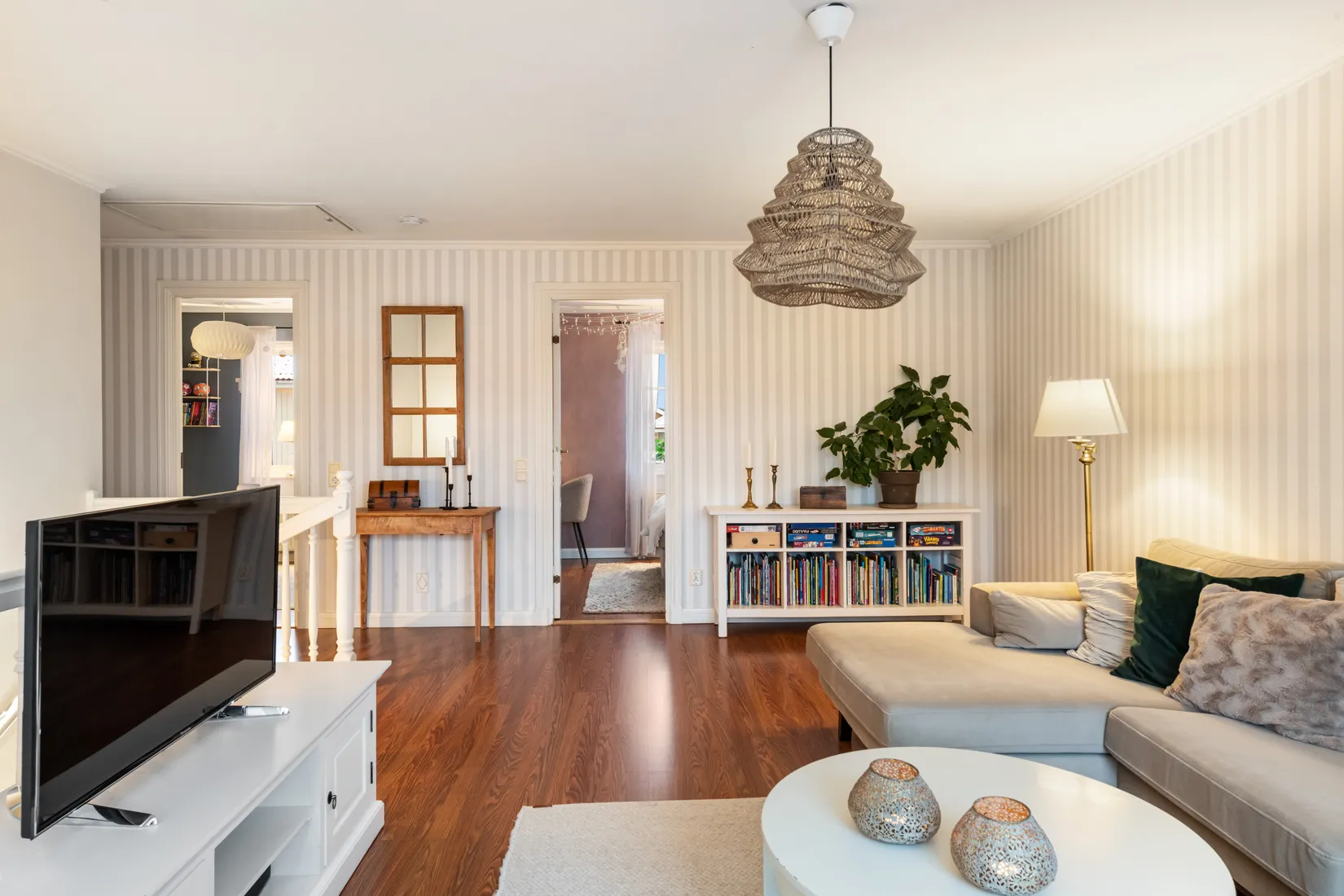Villa, Radhus, Reduttvägen 88, Gribbylund, Täby