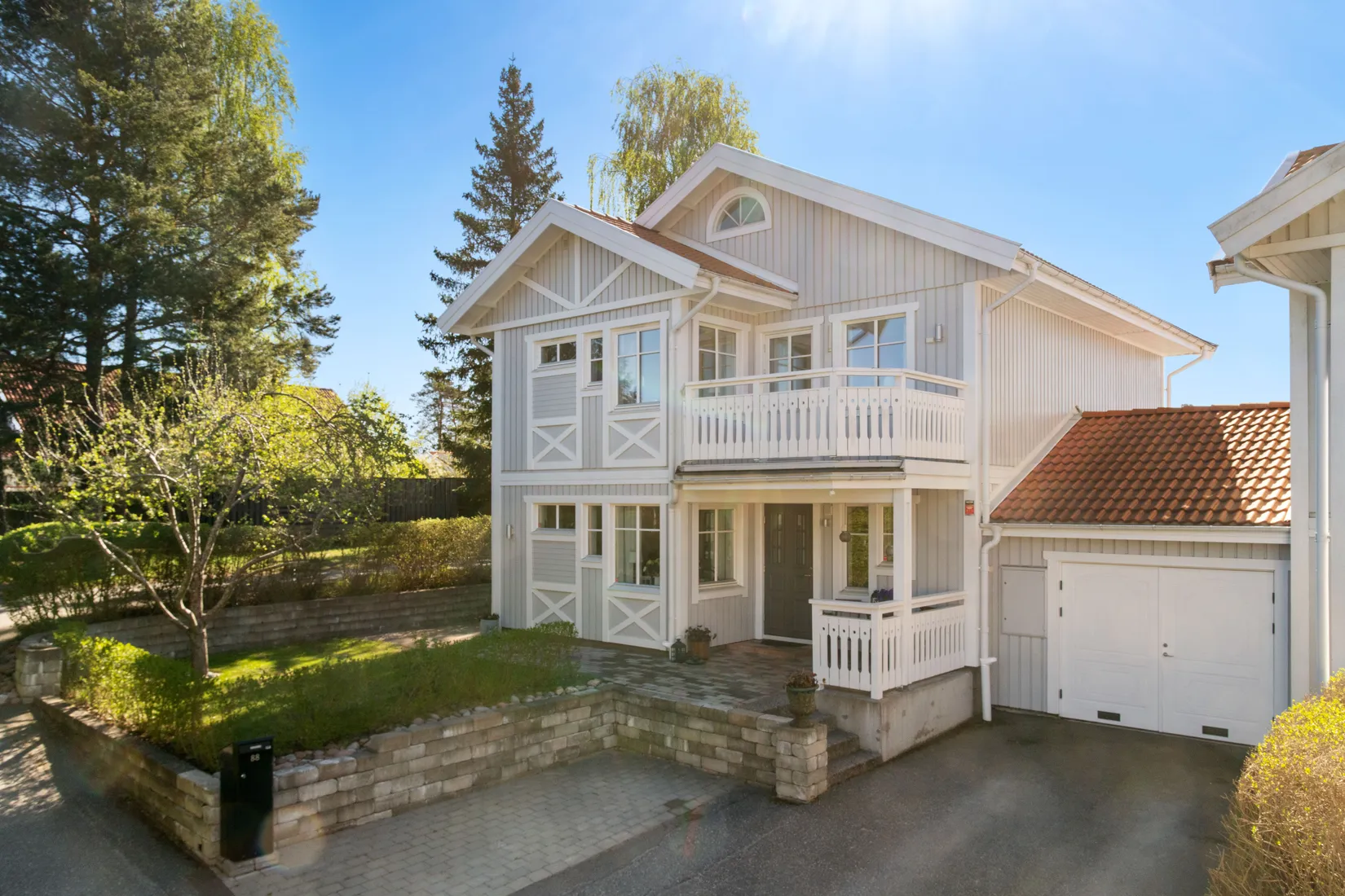 Villa, Radhus, Reduttvägen 88, Gribbylund, Täby