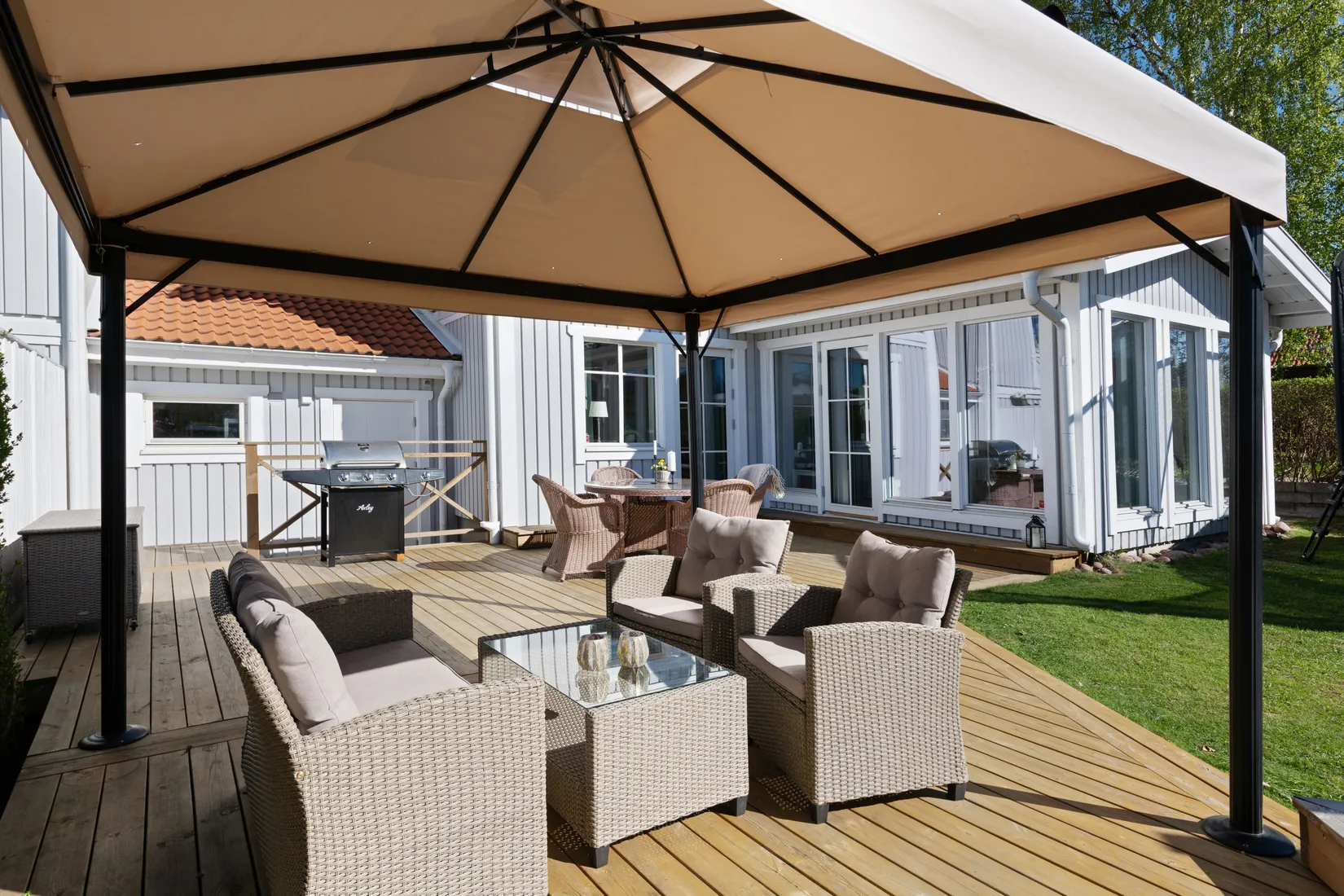 Villa, Radhus, Reduttvägen 88, Gribbylund, Täby