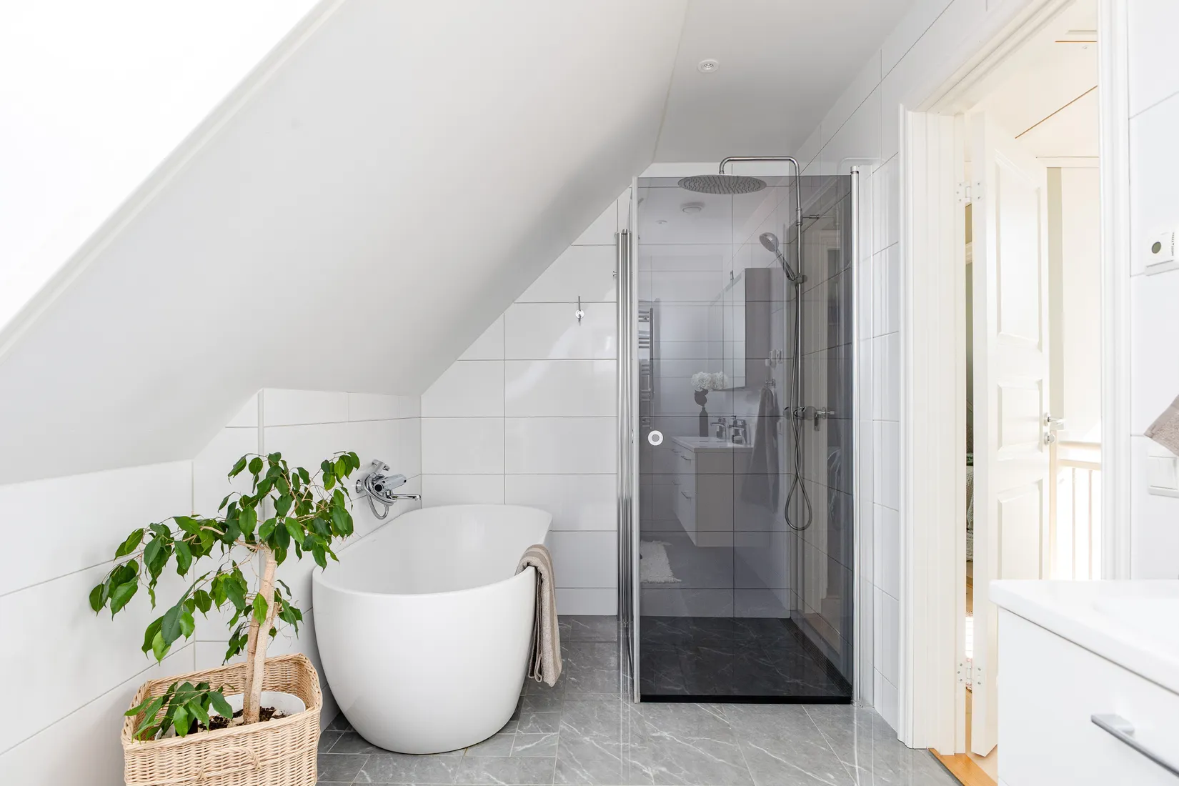 Villa, Skästa byväg 81, Skästa Hage, Västerås