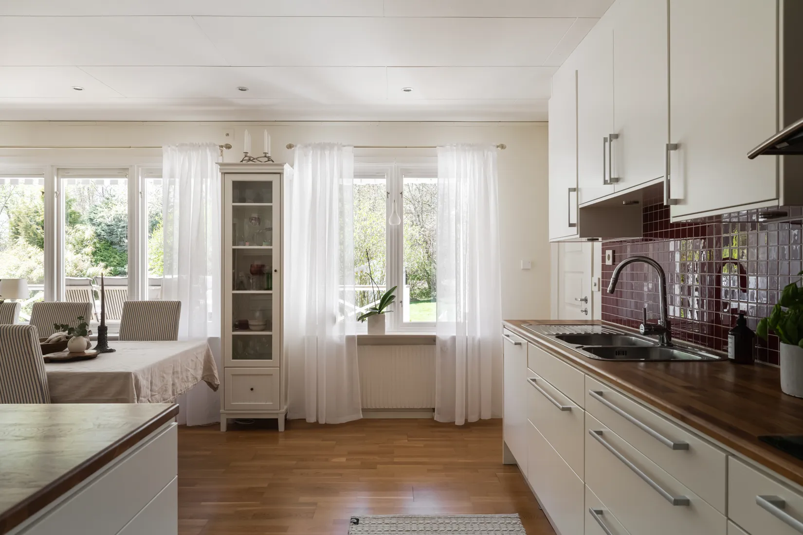 Villa, Radhus, Sjövindsgatan 4, Kungsbacka - Tingberget, Kungsbacka