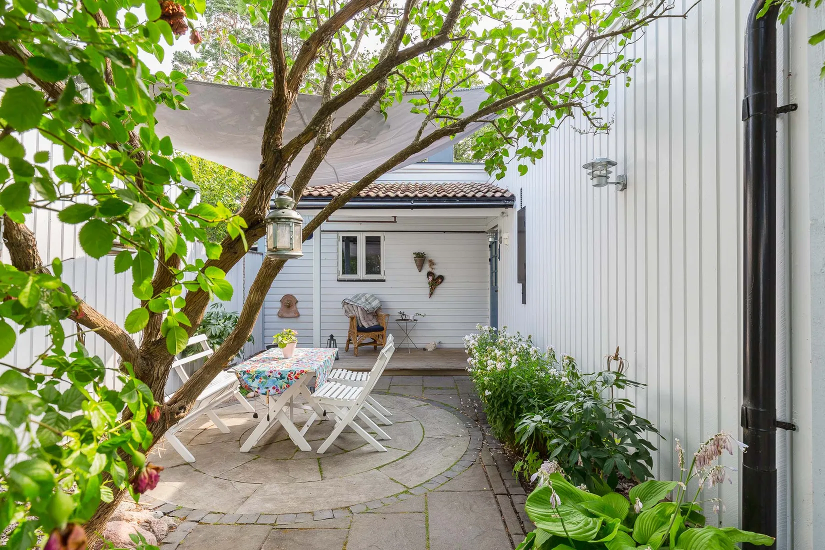 Villa, Radhus, Rosengårdsvägen 57, Dragonvreten/Rosengården , Vallentuna