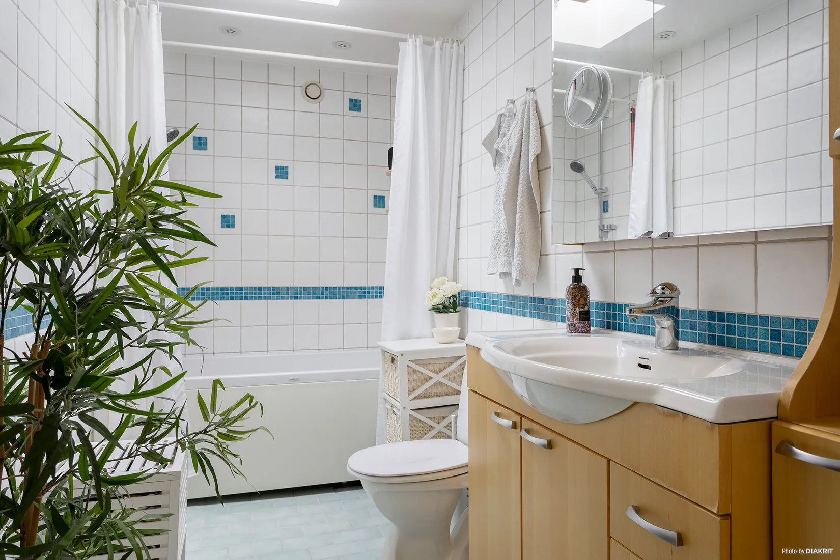 Villa, Radhus, Laxholmsbacken 96, Johannesdal - Vårberg, Stockholm