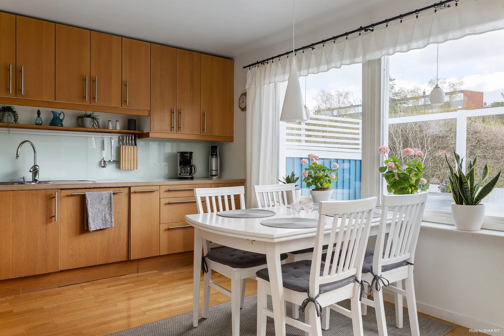 Villa, Radhus, Laxholmsbacken 96, Johannesdal - Vårberg, Stockholm