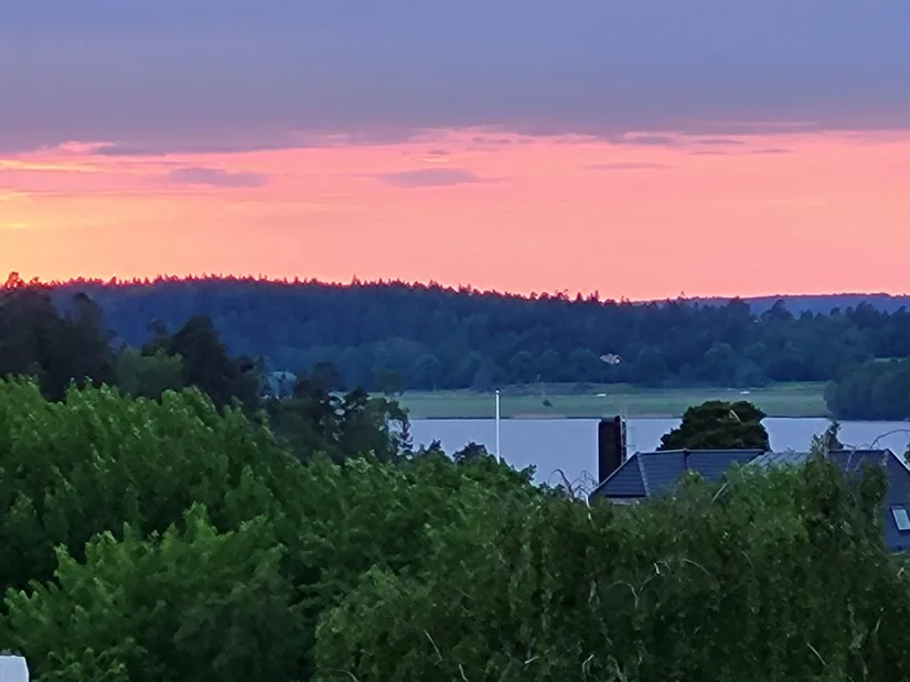 Villa, Radhus, Laxholmsbacken 96, Johannesdal - Vårberg, Stockholm