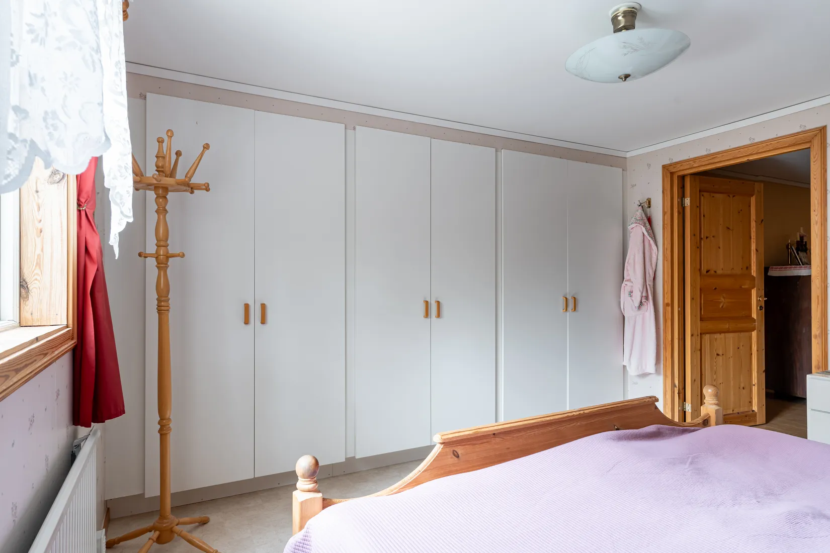 Villa, Lilla Hällaren, Slytan, Eskilstuna