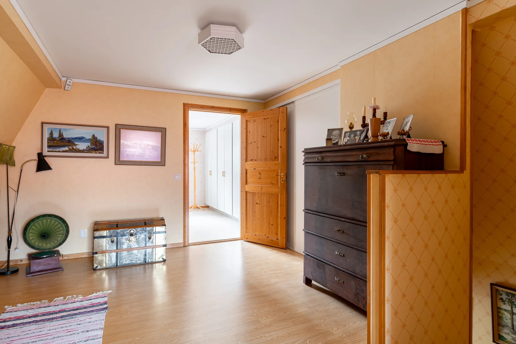 Villa, Lilla Hällaren, Slytan, Eskilstuna