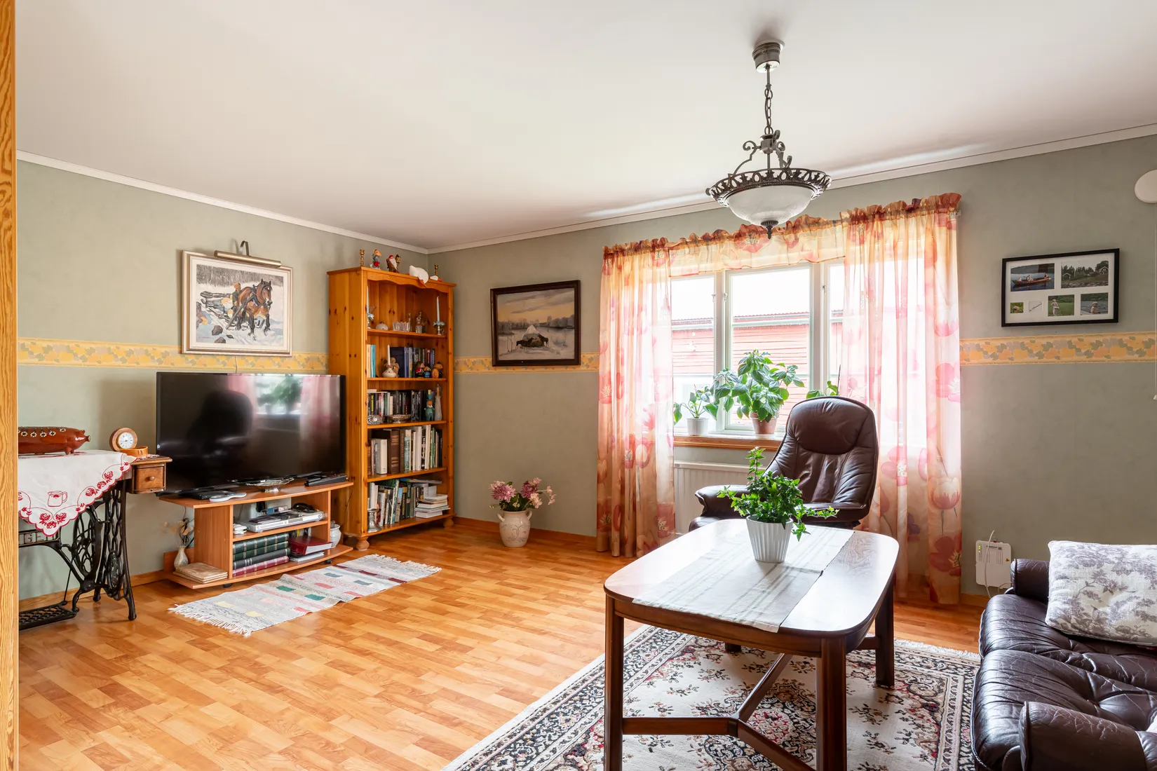 Villa, Lilla Hällaren, Slytan, Eskilstuna