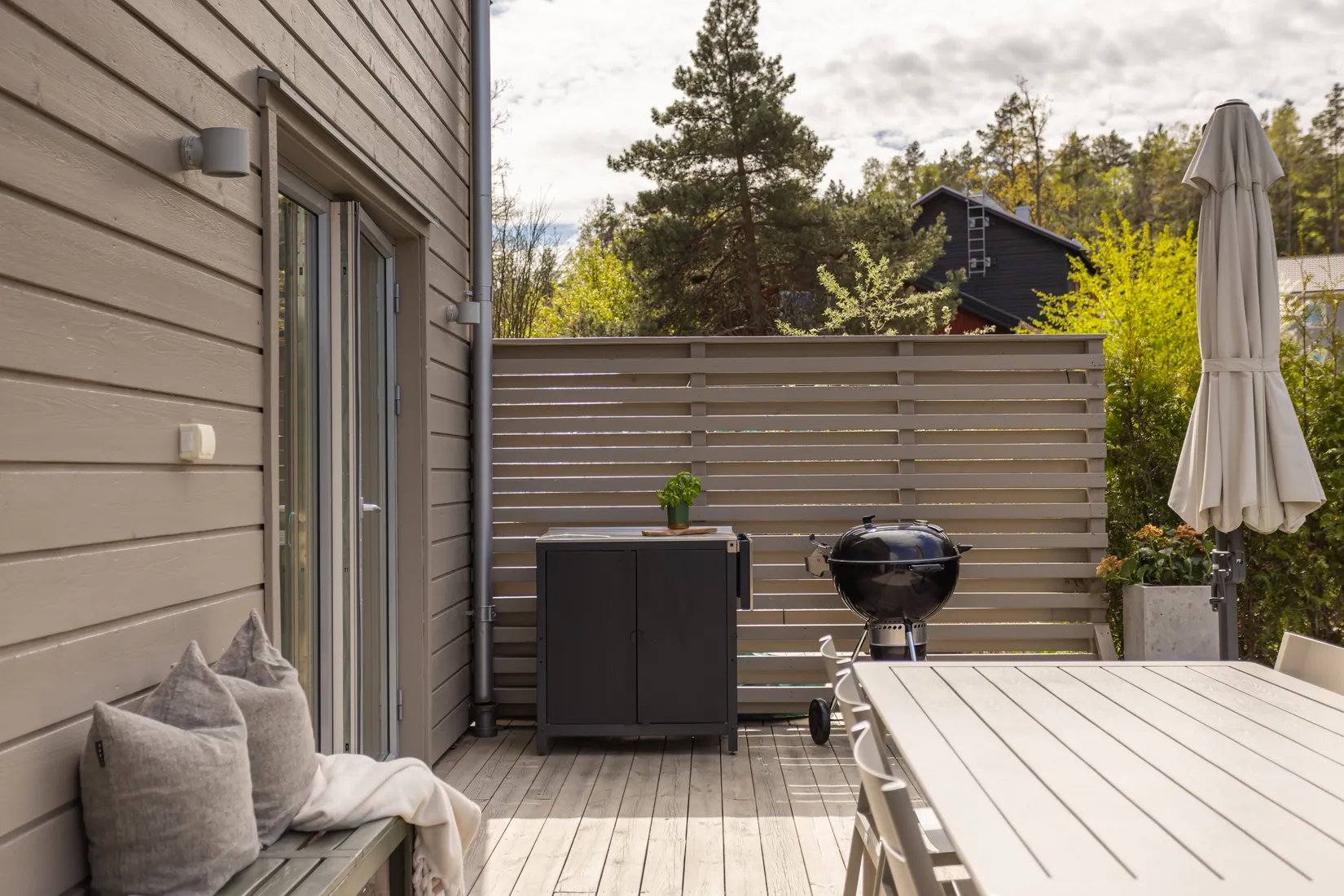 Bostadsrätt, Radhus, Hövdingevägen 67, Väsjön, Sollentuna