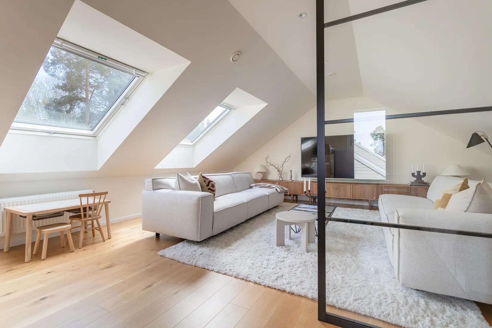 Bostadsrätt, Radhus, Hövdingevägen 67, Väsjön, Sollentuna