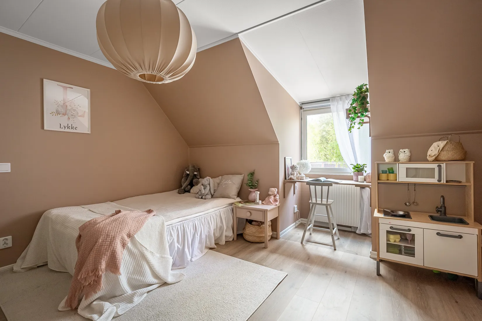 Radhus, Slöjmolnsvägen 5, Storvreta, Uppsala
