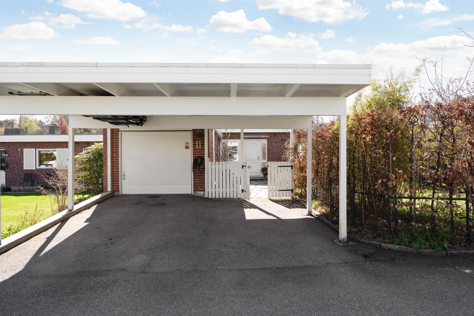 Villa, Radhus, Lövviksvägen 11, Hovås, Göteborg