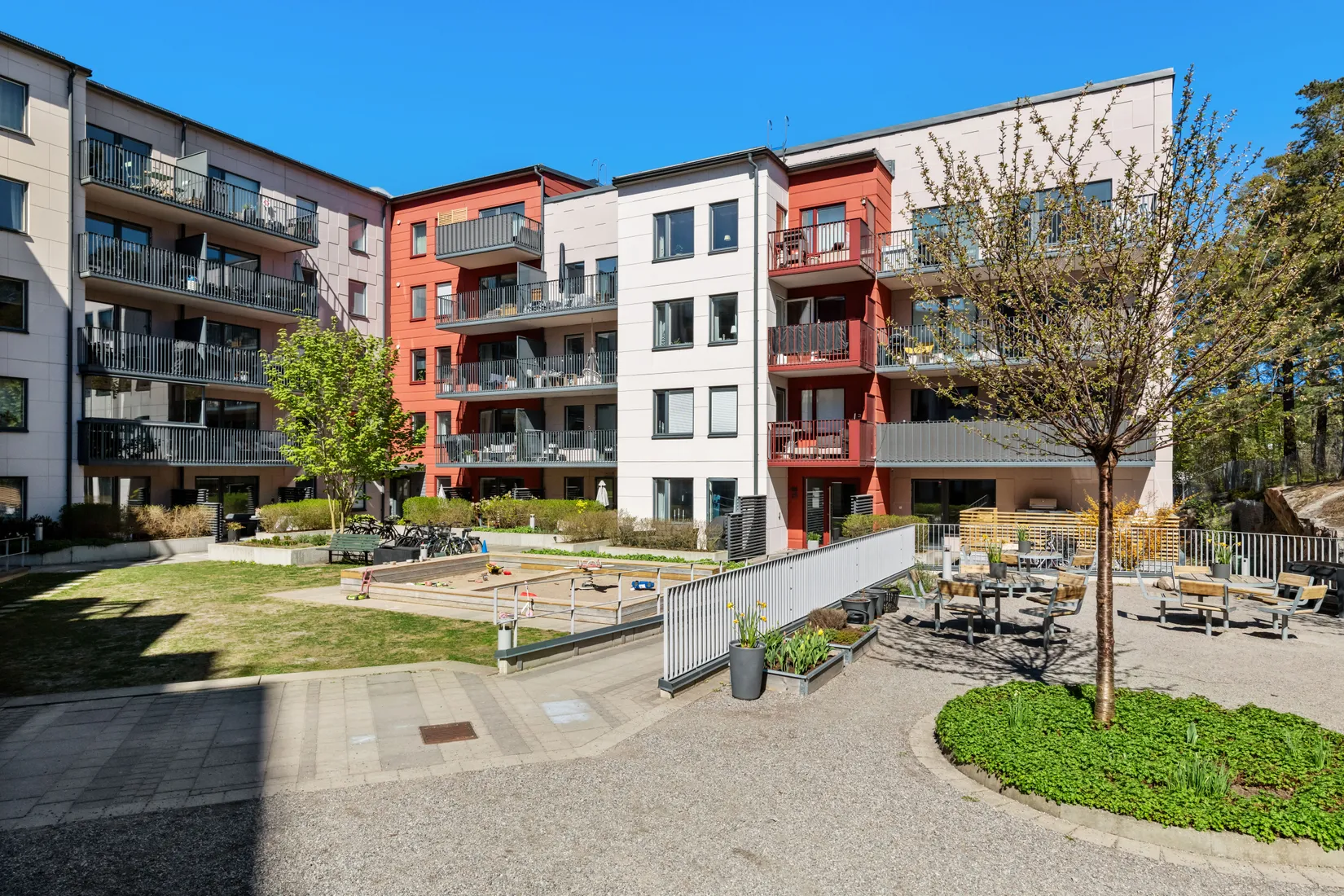 Bostadsrätt, Källtorpsvägen 13, Näsbypark, Täby