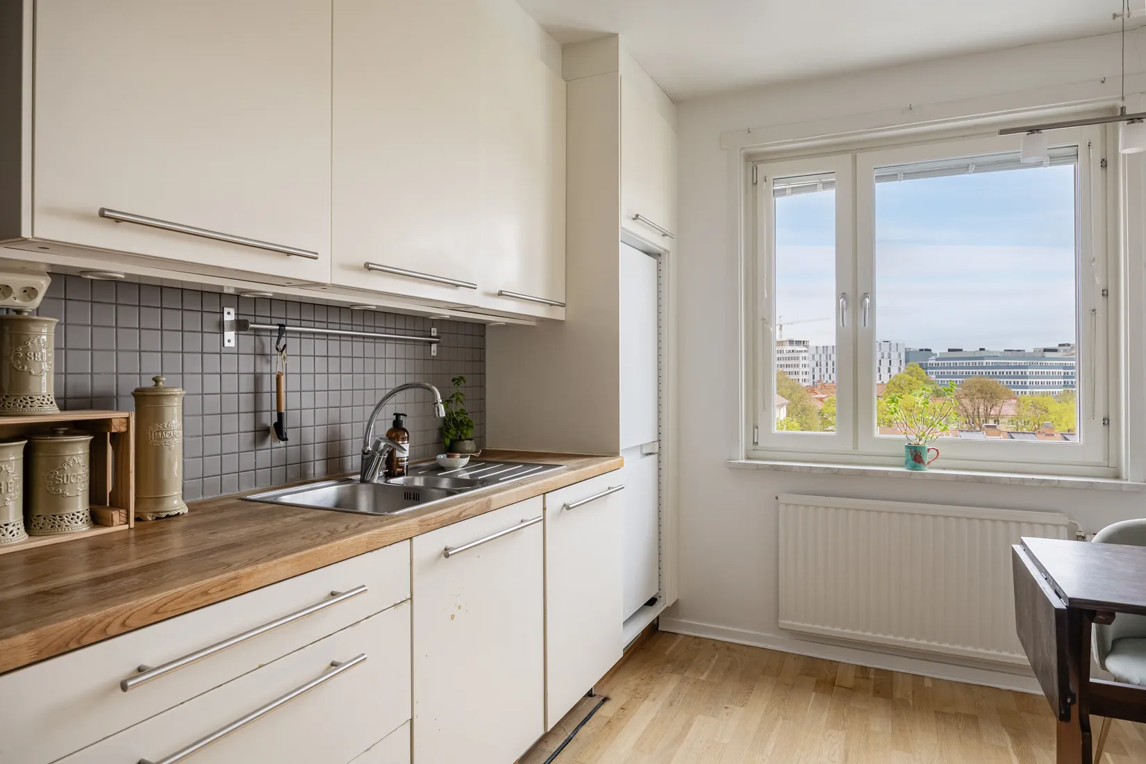 Bostadsrätt, Trädgårdsgatan 19, vån 7, Sundbyberg
