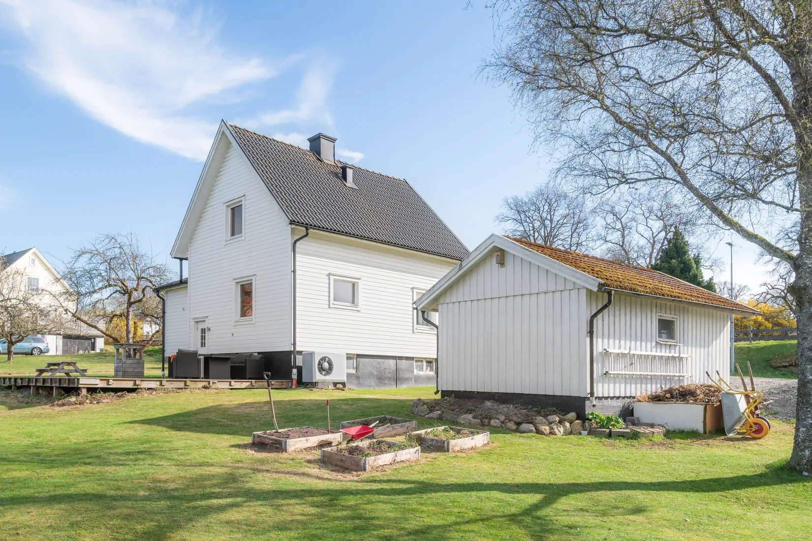 Villa, Bergsbovägen 12, Örby, Mark