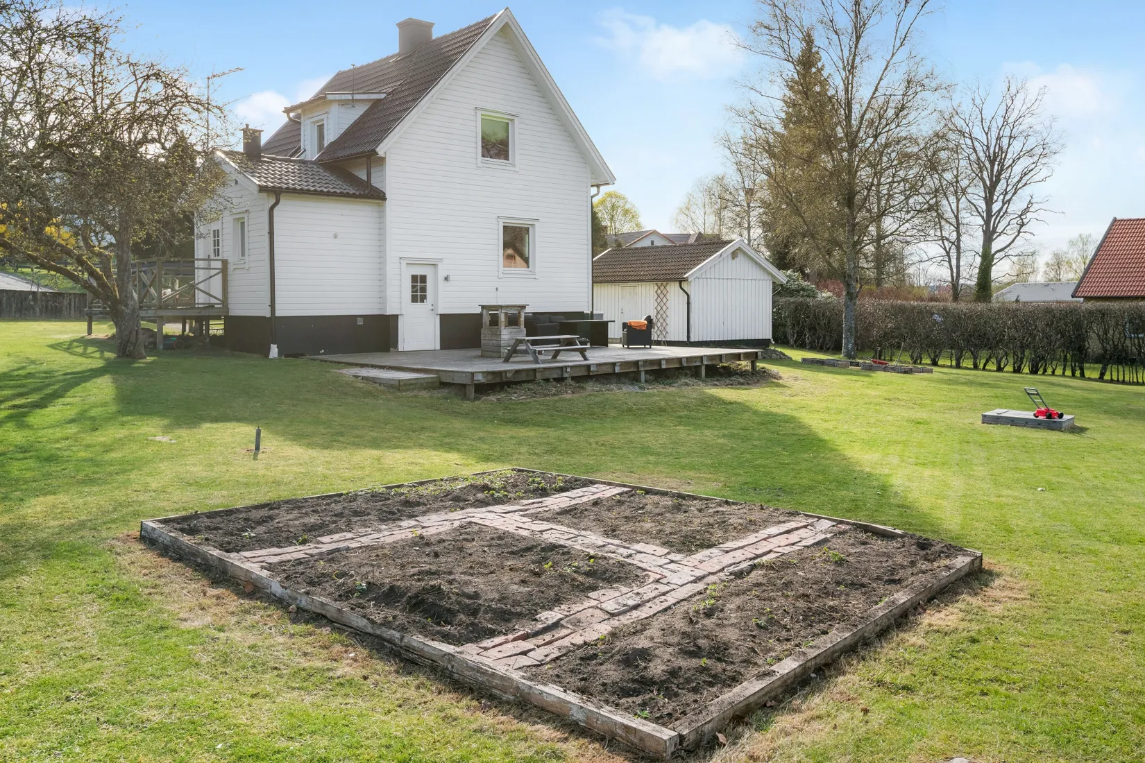 Villa, Bergsbovägen 12, Örby, Mark